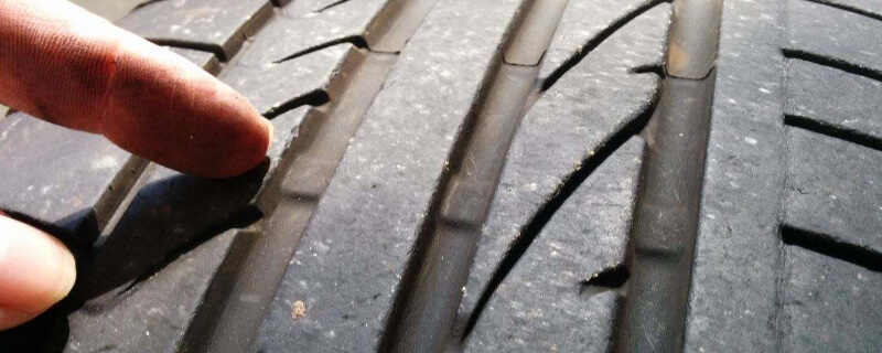轮胎磨损到什么程度需要更换？磨损不均匀一般什么问题