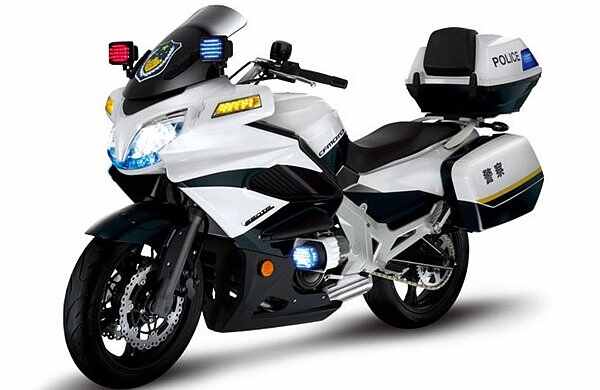 交警骑的摩托车是什么牌子的？中国交警摩托车型号