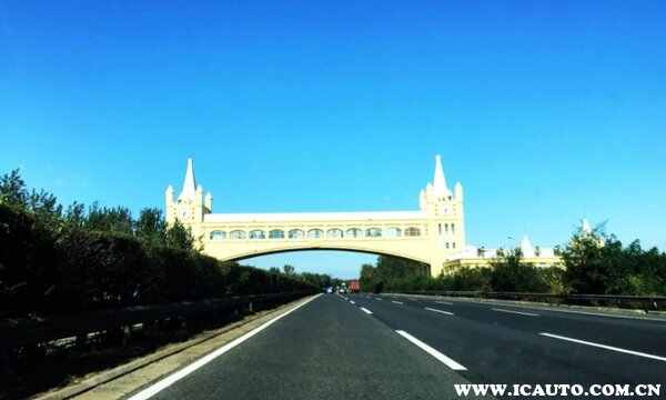 中国第一条高速公路是哪条？中国最早的十条高速公路