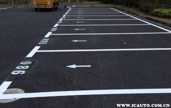 人工画停车位线怎么画？停车位划线宽度是10还是15cm