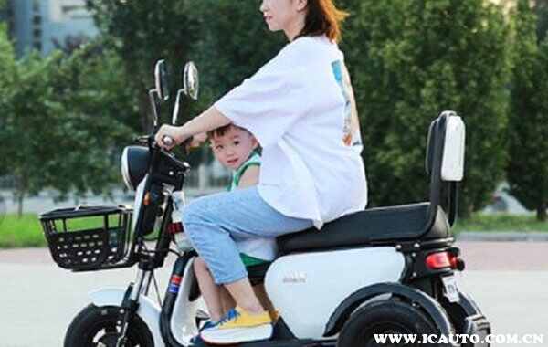 电动车儿童座椅绑带器的使用方法，电动车儿童座椅绑带怎么绑